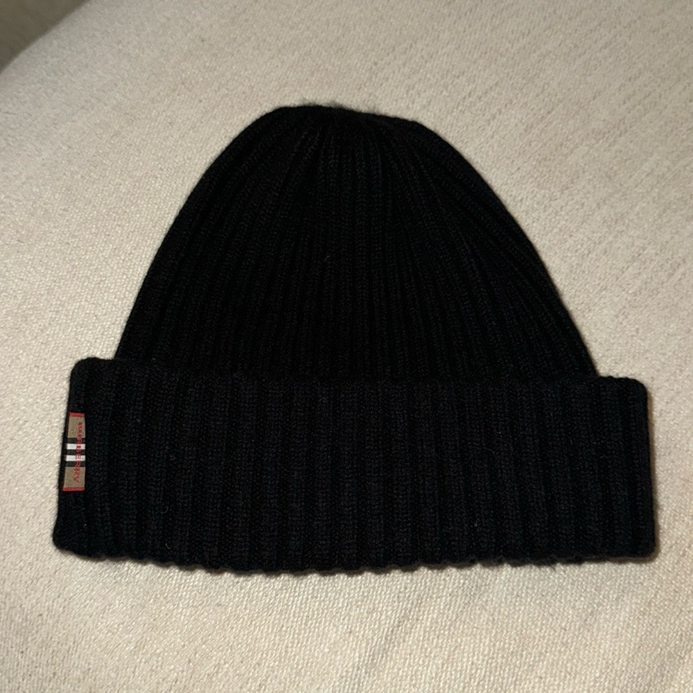 Burberry beanie knit cap. 56-61cm. 100% Cashmere